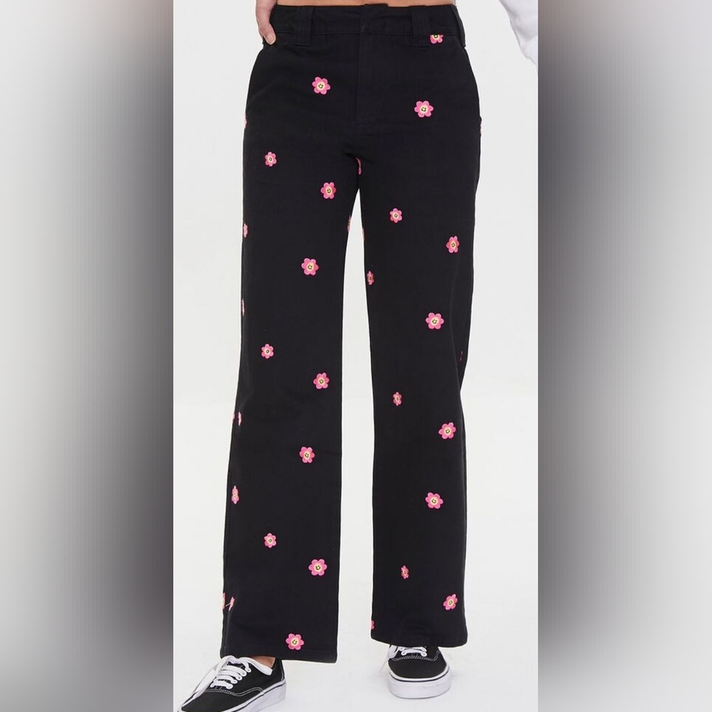 Forever 21 Women's Happy Face Flower Twill Pants in Black size L